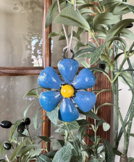 HANGING BLUE DAISY ORNAMENT *NEW* AVAIL JAN 2026